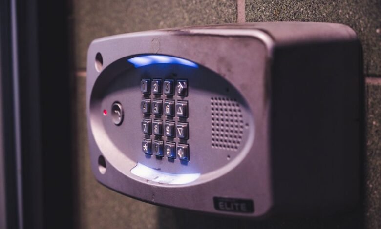 secure access control report identifiers